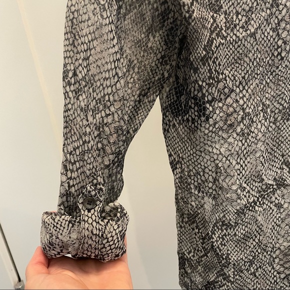 Aritzia T. Babaton Finley snakeskin silk blouse - Picture 6 of 7